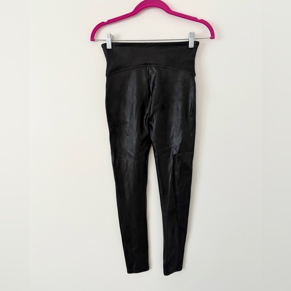 Spanx Black Faux Leather Leggings Size Medium - Picture 7 of 8
